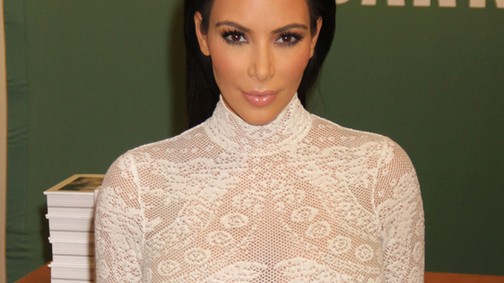 Író-olvasó találkozó Kim Kardashian melleivel