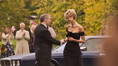 Az első kritikák olcsó szappanoperának nevezték A korona 5. évadát