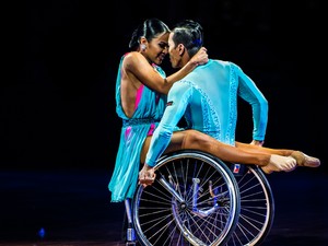 „Egy valódi csodát teremtenek a színpadon” - Ilyen a versenytánc kerekesszékkel