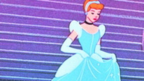 Louboutin tervezi Hamupipőke üvegcipőjét