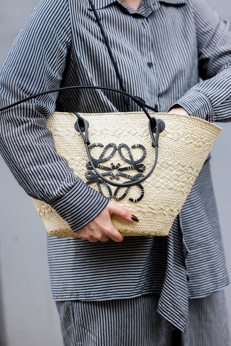 Nincs táska, ami jobban hordozná a nyár esszenciáit, mint a szalmatáska