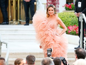 Ez tényleg ő? Heidi Klum anyukája kísértetiesen hasonlít a szupermodellre