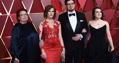 Szamosi Zsófia színésznő ruhája mindent vitt az Oscar-gálán