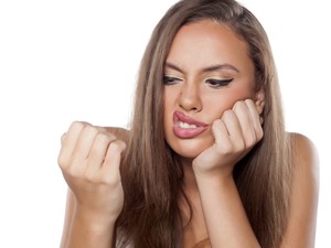 Utálod, hogy töredezik a körmöd? Ezeknek az ételeknek köszönhetően nem fog