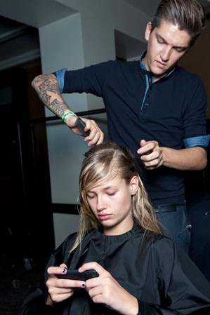 Mark Hampton, a TONY&GUY sztárfodrásza a különcségre helyezte a hangsúlyt