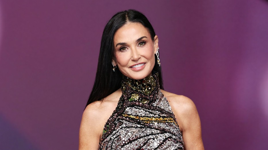 Demi Moore ezúttal cuki kiskutyáját vitte el a díjátadóra
