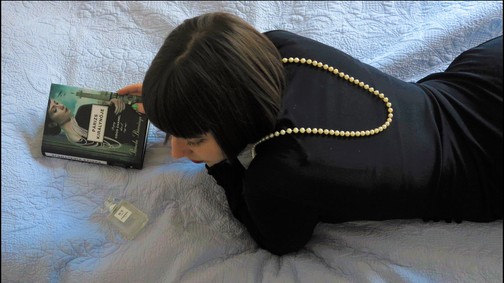 „Minél rosszabbul állnak a dolgaid, annál jobban kell kinézned!”- A hét könyve: Párizs királynője