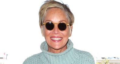 Ezzel a fiatal pasival ünnepelte Sharon Stone a 60. szülinapját