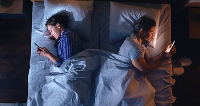 A házasságot is tönkreteheti, ha rendszeresen ezt teszitek elalvás előtt