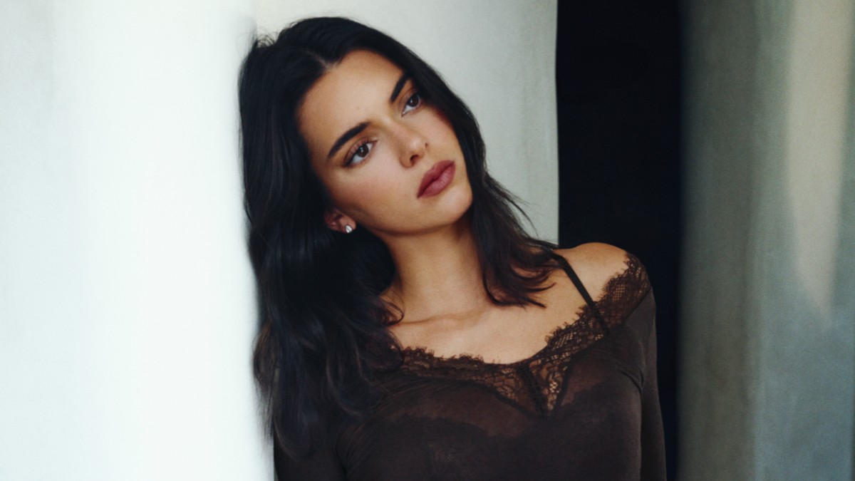 Kendall Jenner új fotóitól a lélegzeted is eláll, nem akármilyen hírt jelentett be