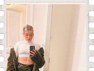 Less be Berta'Lami énekesnő ruhatárába Gardróbnaplóban