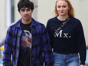 Joe Jonas és Sophie Turner nagyon megható tetoválást csináltatott
