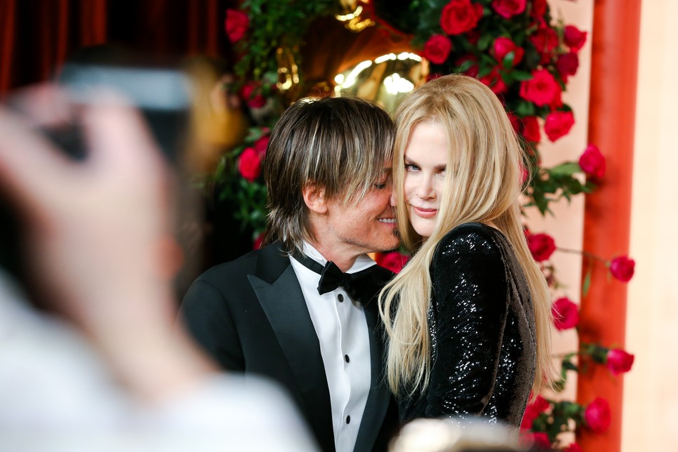 Keith Urban és Nicole Kidman édesen bújtak egymáshoz a 2023-as Oscar-gálán