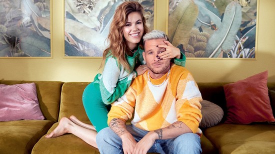 Intim beszélgetés Csobot Adéllal és Istenes Bencével a novemberi GLAMOUR magazinban