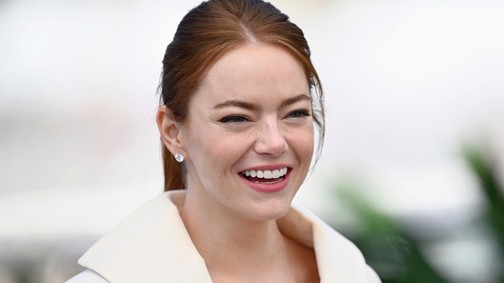 Mindenki Emma Stone arcáról beszél: mintha nem is ő lenne friss fotóin