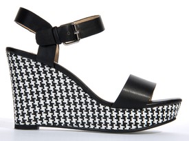 Mintás szandál BATA 13 990 Ft