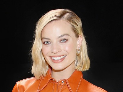 Margot Robbie rikító ruhája lehet, hogy túlzás?