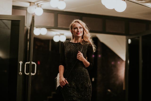 Színház kötöttben? Simán! Csillag Zsuzsi megmutatja, hogyan