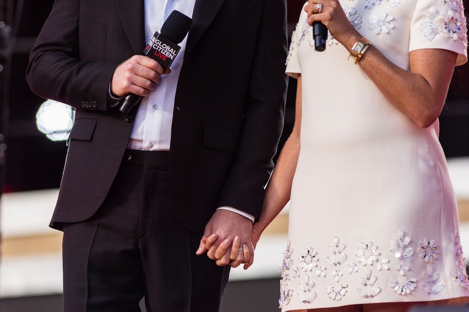 Meghan Markle szettjei egyre merészebbek