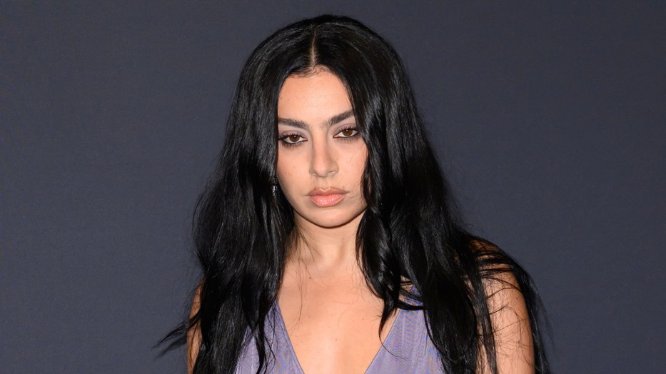 Az idei Sziget fesztivál sztárfellépője, Charli XCX férjhez ment