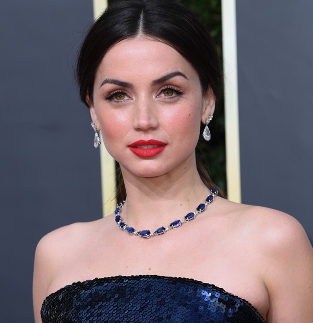 Ismerd meg az új Bond-lányt, akire Bradley Cooper is szemet vetett