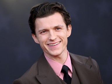 Ez a helyes fiú itt Tom Holland öccse: mintha két tojást látnánk