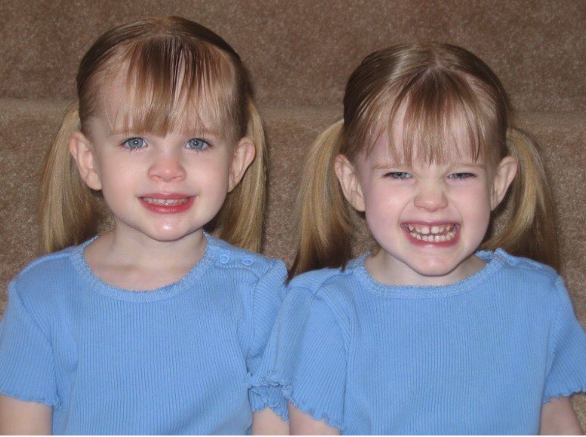 Noelle Sheldon és Cali Sheldon ilyen imádnivaló gyerekek voltak régen