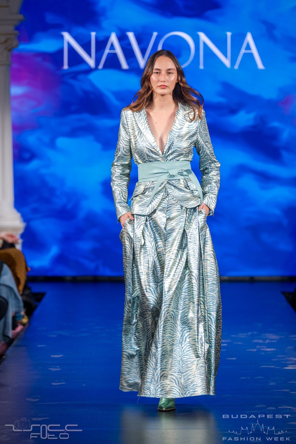 A tervezők olyan darabokat alkottak, amelyek nem csak egy szezonra szólnak. Megnézhetjük a Navona varázslatos darabjait is