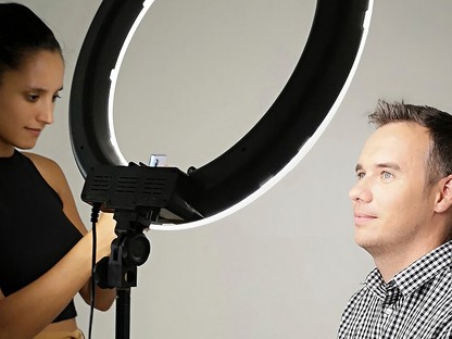 Az öregedésben rejlő természetes szépséget hirdeti Trokán Nóra