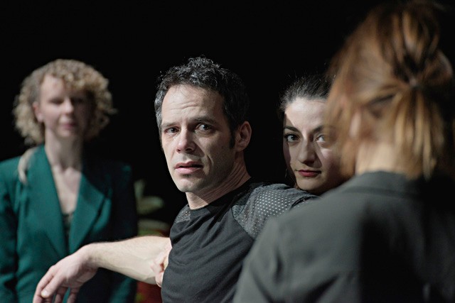 Bántalmazó nők, alárendelt férfiak - lehetséges ez? - Boross Martin mesélt a Védett Férfiak Kertje c. előadásról