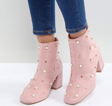 Gyöngyös csizma ASOS- 15,800 Ft- asos.com