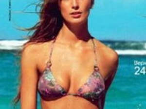 Melyik fürdőruhára szavazol?