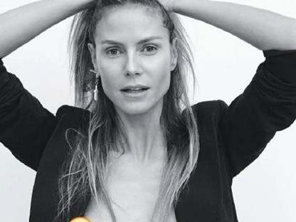 Az már pornó, amit Heidi Klum pucéran a tengerparton művel pasijával! 