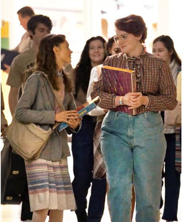 Stranger Things Barb mommy jeans