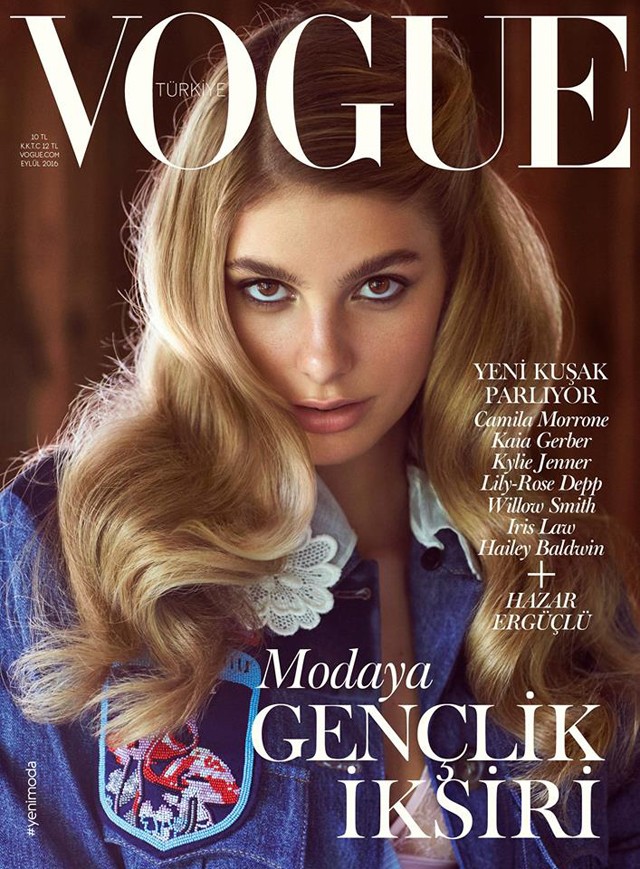 Camila Morrone a török Vogue címlapján