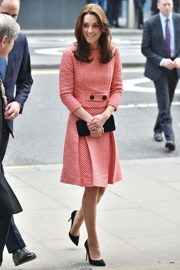 kate middleton, síelés, ruha, kockás ruha