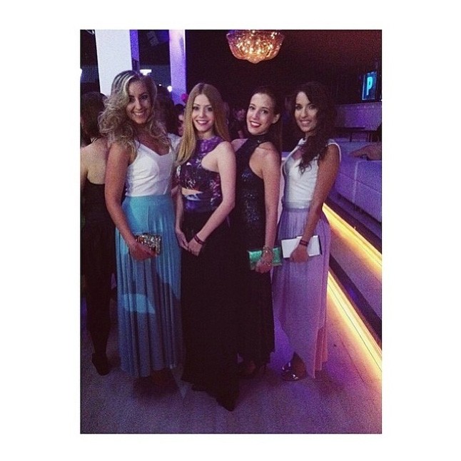 Díjnyertes csajok: a Style & Blog kitüntetett bloggerei a Fifty Pairs of Shoes és a Fashion Is My Cure blogok íróival.