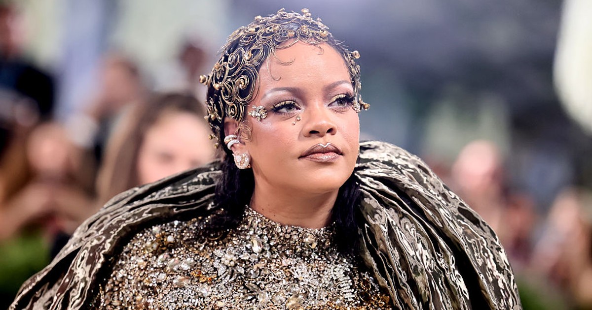Rihanna ezüstbe borulva bizonyította be, hogy még mindig ő a Met-gálák...