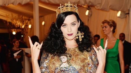 Katy Perry glitter szálat tett a hajába és imádjuk a végeredményt