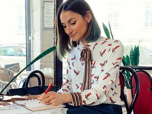 Ezen a héten egy környezettudatos gardróbba lesünk be: vintage és a second hand daraboké főszerep