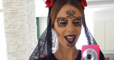 Dukai Regina megmutatta halloweeni sminkjét