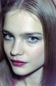 Natalia Vodianova 2003-ban Anna Sui tavaszi kollekciójának bemutatóján a kulisszák mögött