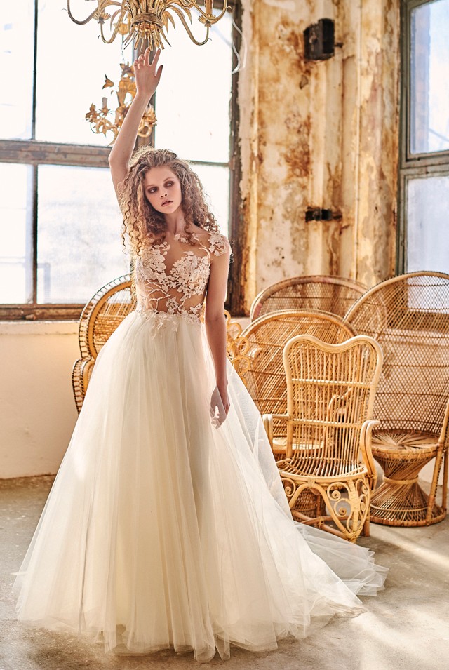 Ha meglátod ezt a ruhát, ebben akarsz férjhez menni