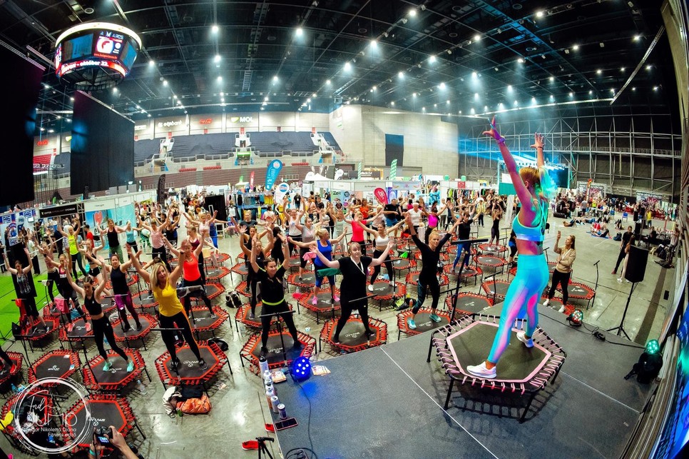 A trambulin nem foglal nagy helyet, de stabil és biztonságos sporteszköz