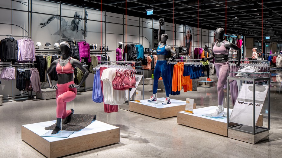 Limitált szériás darabok, élményvásárlás vár a Westend City Centerben lévő hatalmas Nike üzletben