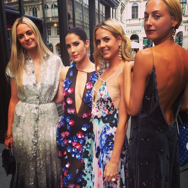 A Courtin-Clarins család a vacsorán.