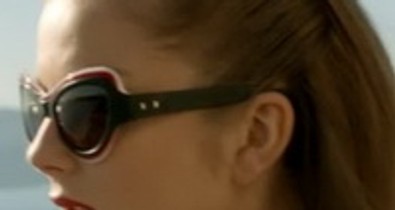 Szex, tenger, YSL és Enikő