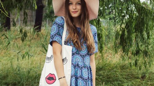 15 éves divatblogger a nagyiéknál