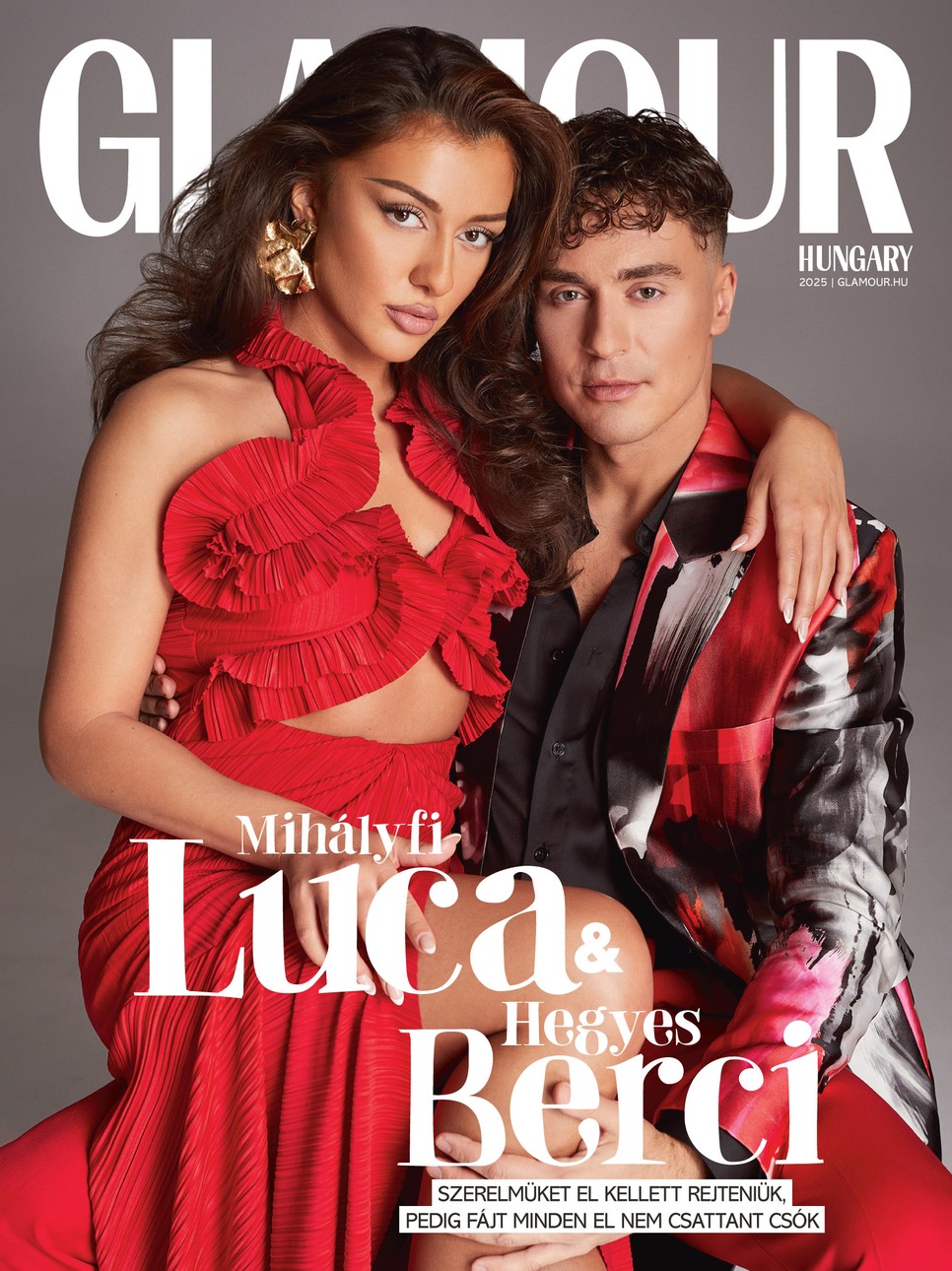Mihályfi Luca & Hegyes Berci GLAMOUR digitális címlap  –  Berci: Zakó RICHARD DEMETER, Ing MASSIMO DUTTI Luca:Ruha ASOS, Ékszer ZARA
