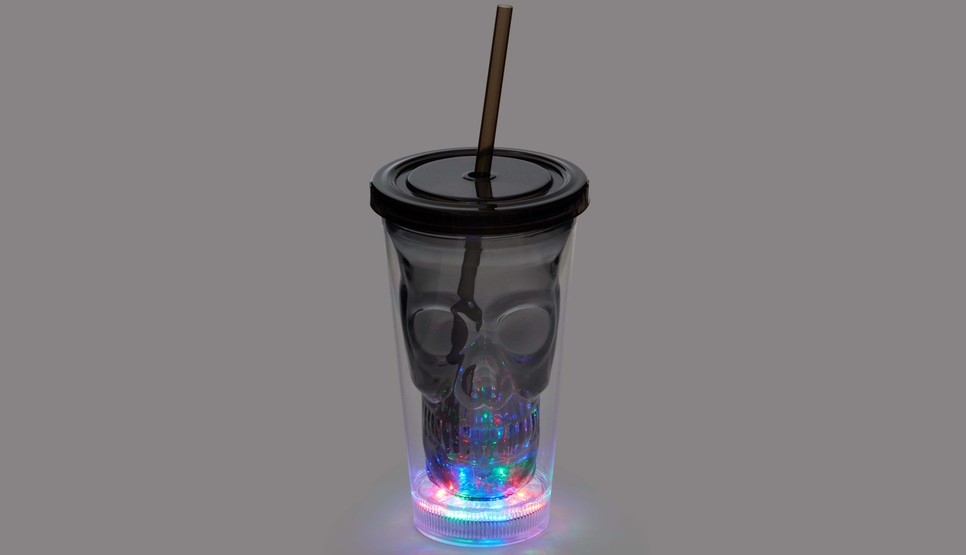 Ebből kortyolgatni a mozidélután alatt? Vicces!